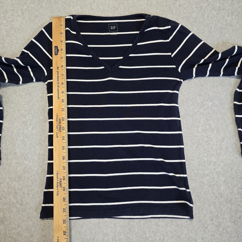 GAP Modern Tee Women M Navy Blue White Striped V-Neck Nautical Coastal Preppy - Picture 10 of 14